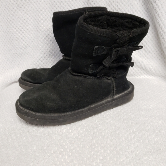 Koolaburra by Ugg Child Size 1 Victoria Short Boots Black Bows 1019372 Pre-owned - Picture 15 of 15